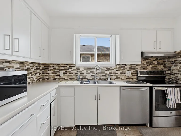 14 Deborah Ct — Photo 5
