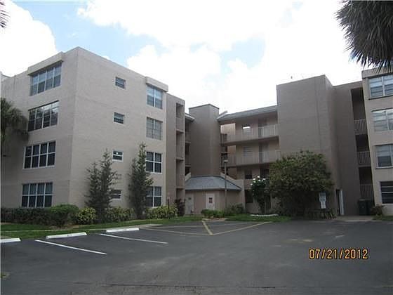 1st image of 9491 Evergreen Pl APT 204