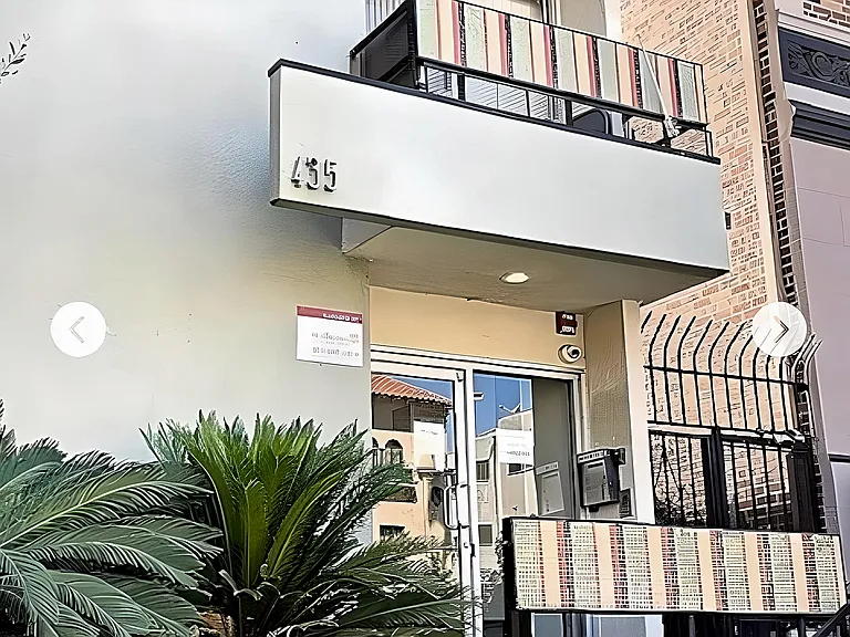 435 S Mariposa Ave — Photo 9