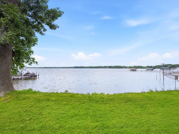 10226 S Shore Dr, Plymouth, MN 55441