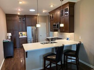 55 Pond View Way, Fitchburg, WI 53711