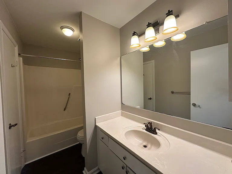 4809 Cliffony Dr — Photo 11