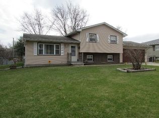 423 W Summit St, Crown Point, IN 46307