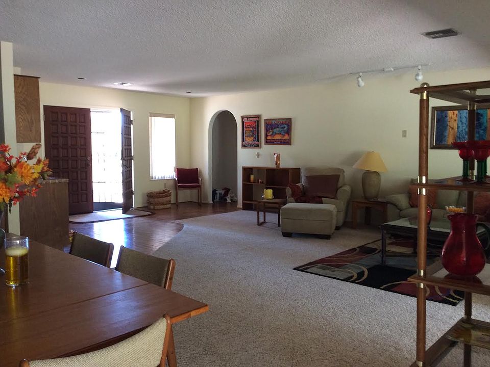1st image of 345 E Paseo De Golf