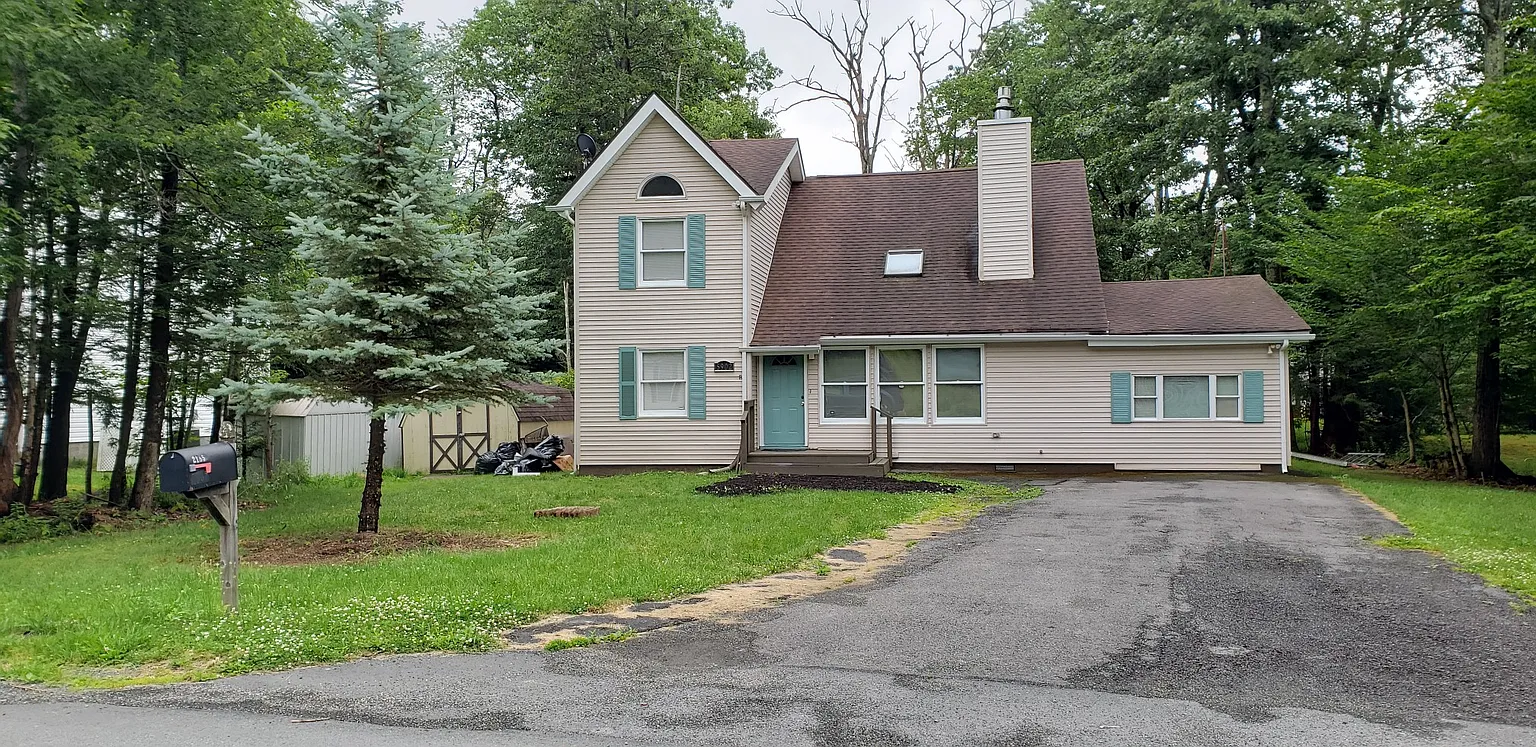 2185 Onondaga Way photo 1