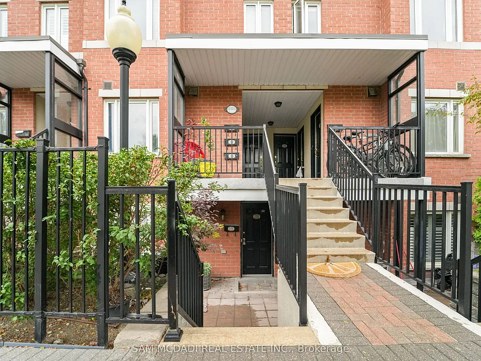 310 John St #170
