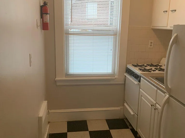 262 Gano St #1 — Photo 3