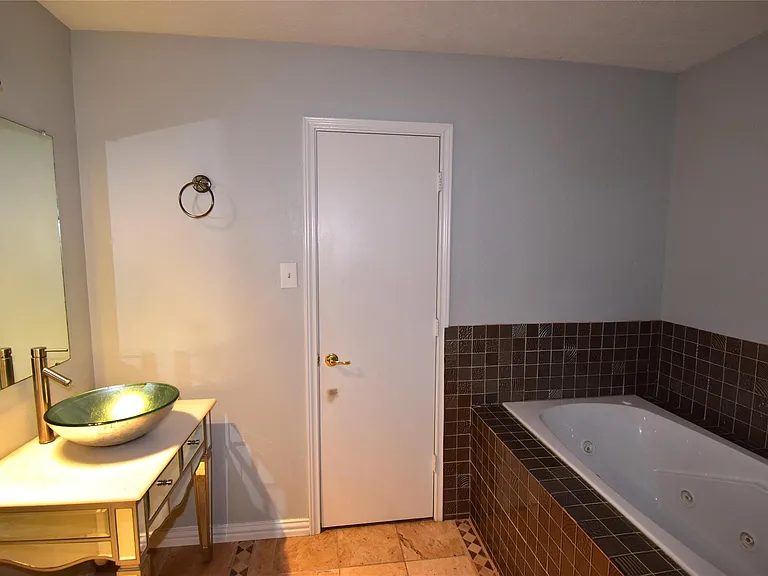 21022 Creek Edge Ct — Photo 13