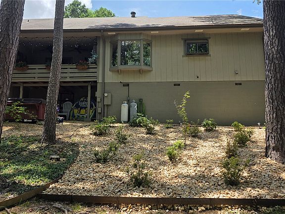 5th image of 9 Norwood Ln
