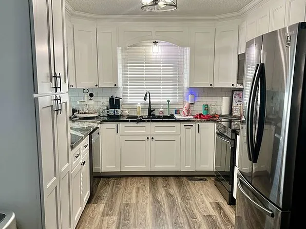 406 Fleer Rd, Thomasville, NC 27360