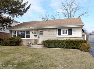 7232 Arcadia St, Morton Grove, IL