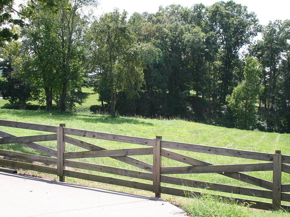 1st image of Columbus Dr
