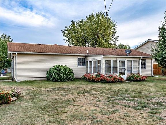 5th image of 5113 Sheila Dr