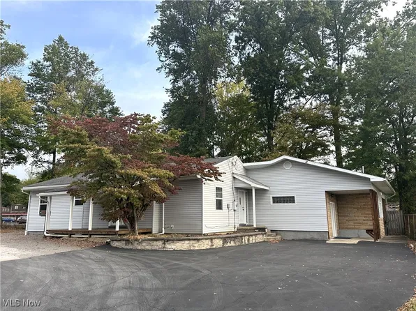 3000 Parkman Rd NW, Warren, OH 44485