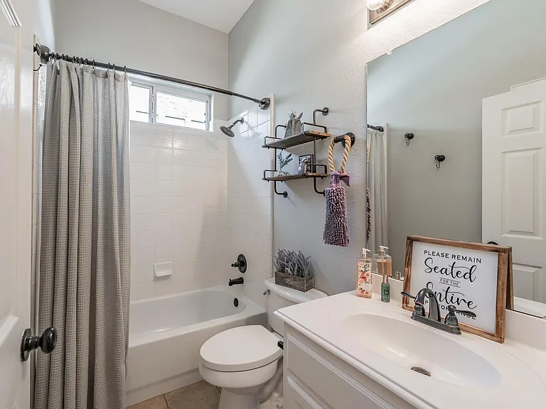 4548 Shamrock Dr — Photo 19