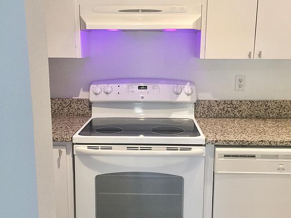 2nd image of 631 N Orange Ave Unit 207