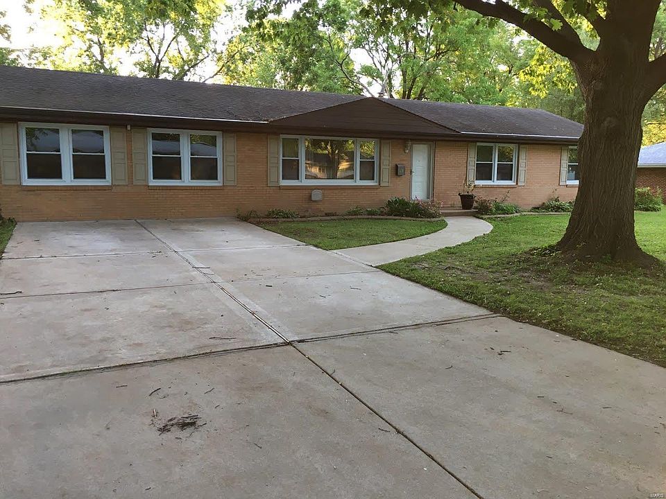 1st image of 23 Kenwood Dr