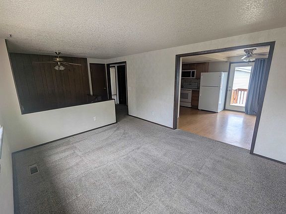 2nd image of 602 Midway St