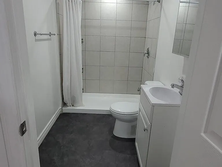 24 Chilton Dr — Photo 8