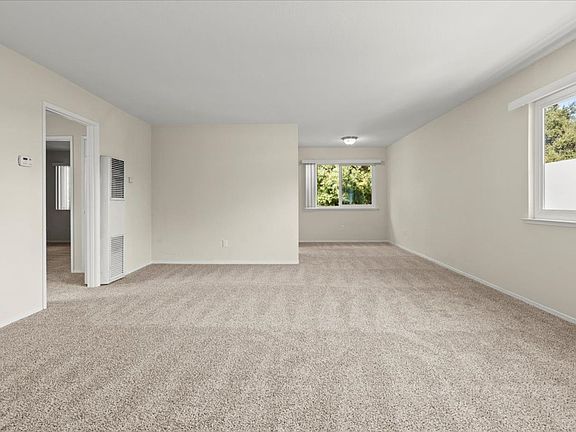 5th image of 254 College Ave APT B