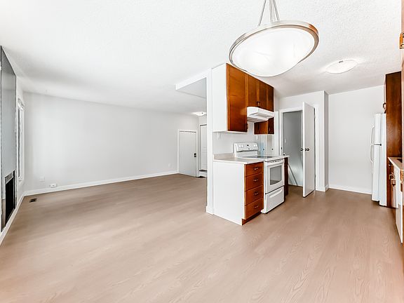 5th image of 772 Kimberly Ave #1