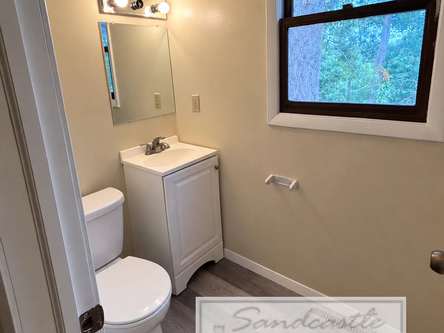 2 bed, 1.5 bath, 1100 sqft, $1,350 — Photo 4