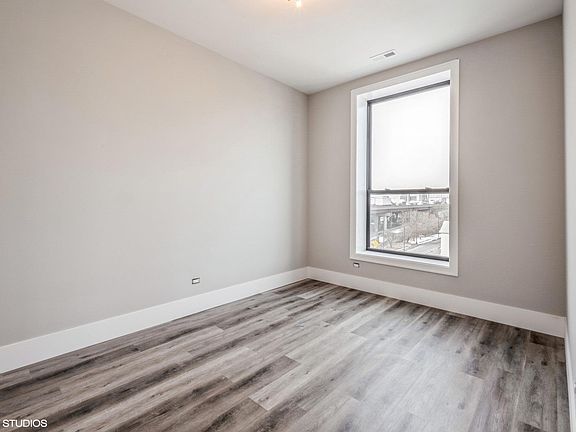 4th image of 639 W 18th St #4F