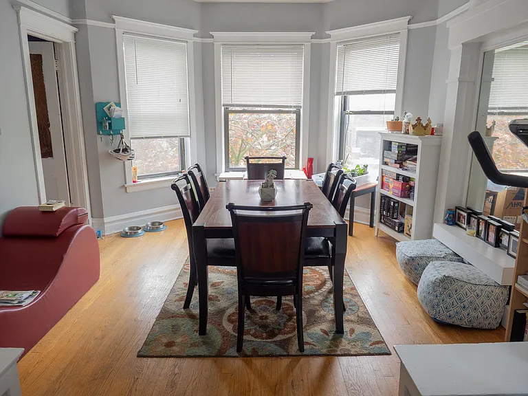 3918 N Janssen Ave #3 — Photo 2
