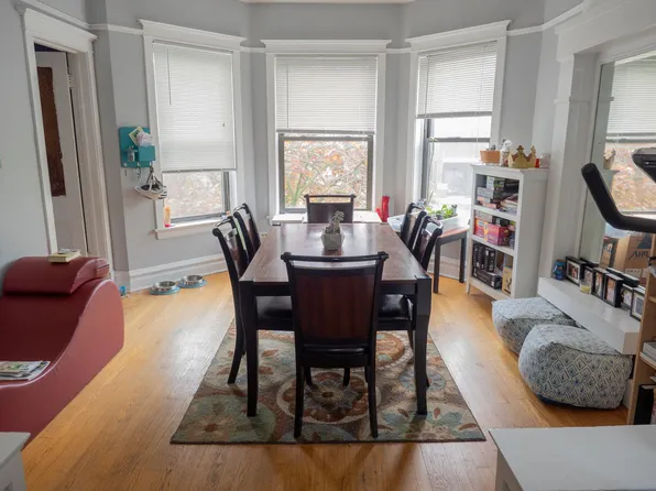 3918 N Janssen Ave #3, Chicago, IL 60613