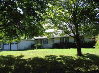 108 Hampton Rd, Charlevoix, MI 49720