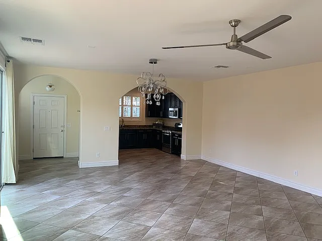 1102 S Annie Ln — Photo 6