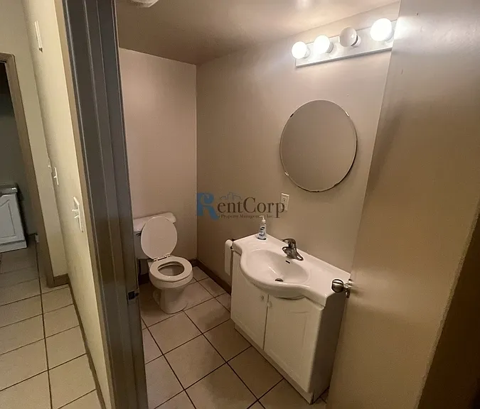 303 Lester St #5 — Photo 2