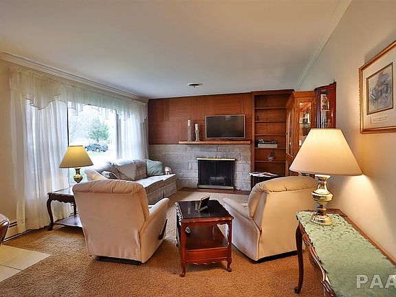 3rd image of 3217 N Linnhill Ct