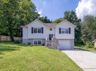 3913 Abercorn Rd, Knoxville, TN 37921