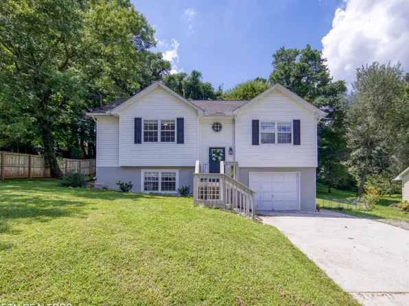 3913 Abercorn Rd, Knoxville, TN 37921
