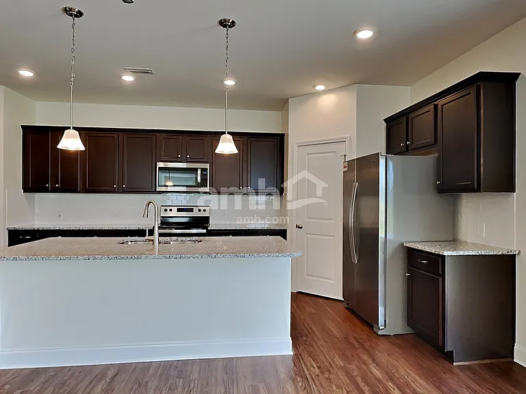 109 Twin River Dr — Photo 5