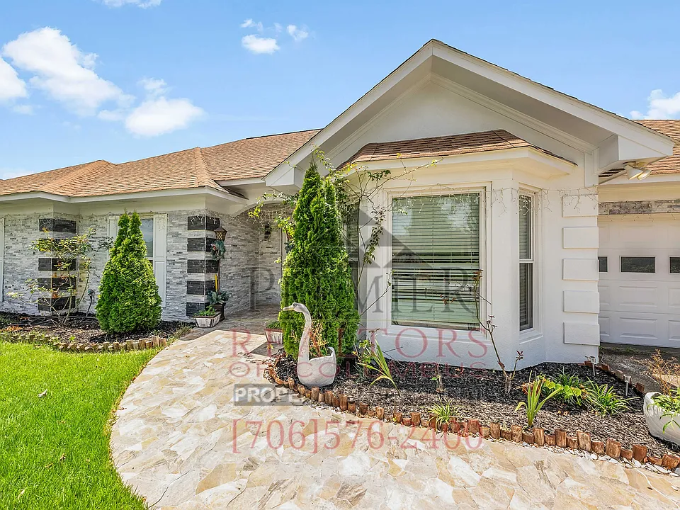 5924 Big Oak Dr