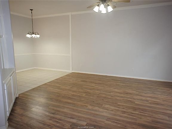 4th image of 513 Fraternity Row #67
