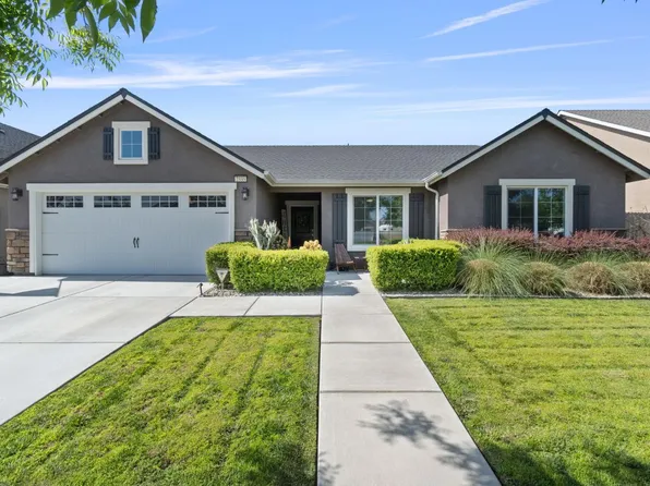 2335 W Queens Way, Hanford, CA 93230