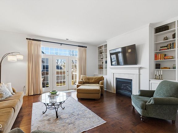 3rd image of 10182 Winslow Way