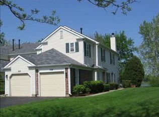 339 University Ln #A, Elk Grove Village, IL 60007