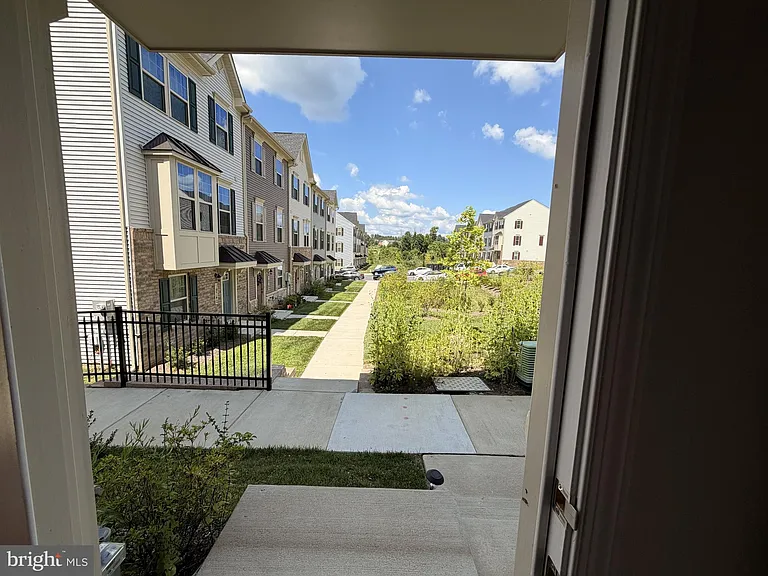 9827 Posterity Ln — Photo 22