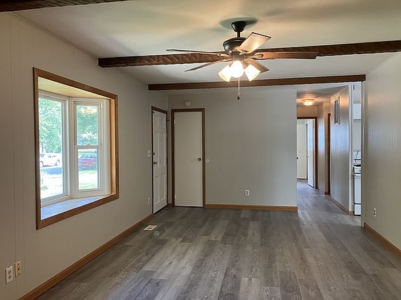 5th image of 601 Ridgewood Ct