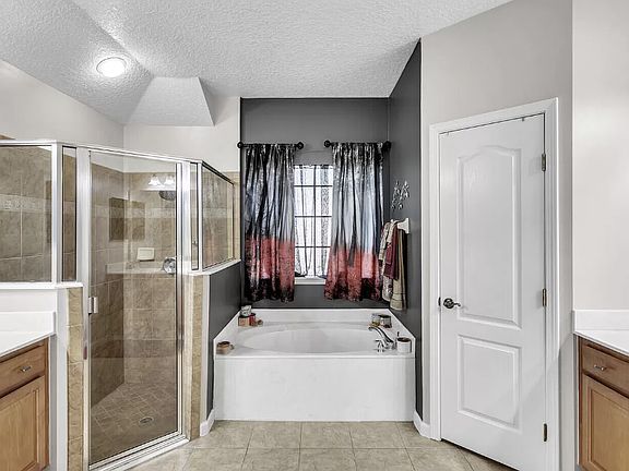 4th image of 3522 Saddle Ct