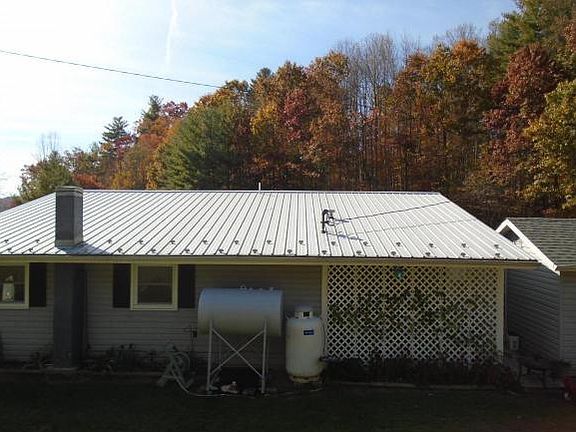 4th image of 497 Crestwood Dr