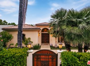 17450 Weddington St, Encino, CA 91316