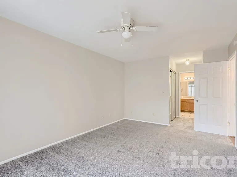 1705 E Carter Rd — Photo 6