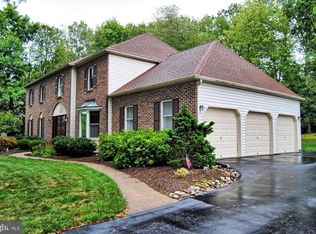2 Gentry Ln, Ambler, PA 19002