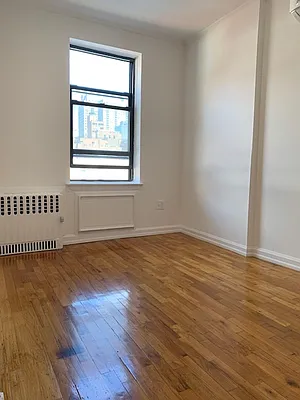 Rented by Dynamik Realty | media 11