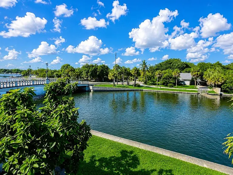 3889 Pompano Dr SE #C — Photo 34